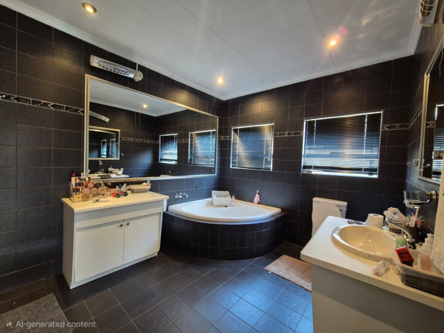 4 Bedroom Property for Sale in Vaalpark Free State